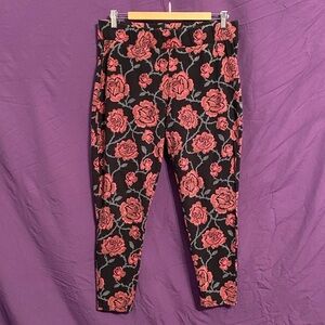 Torrid Black and Red Roses with Thorns Leggings. Size 2X.